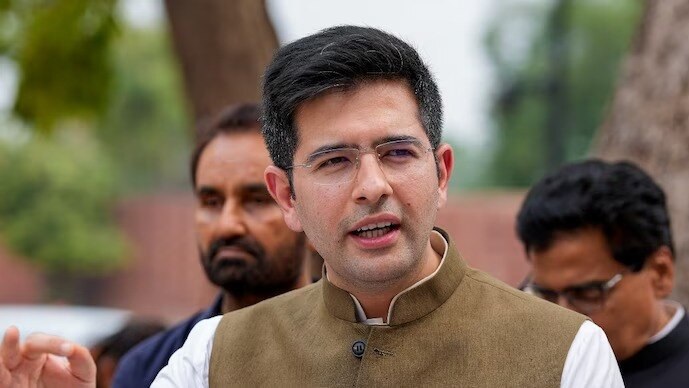 Raghav Chadha को दिल्ली हाईकोर्ट से राहत, नहीं खाली करना होगा टाइप-7 सरकारी बंगला